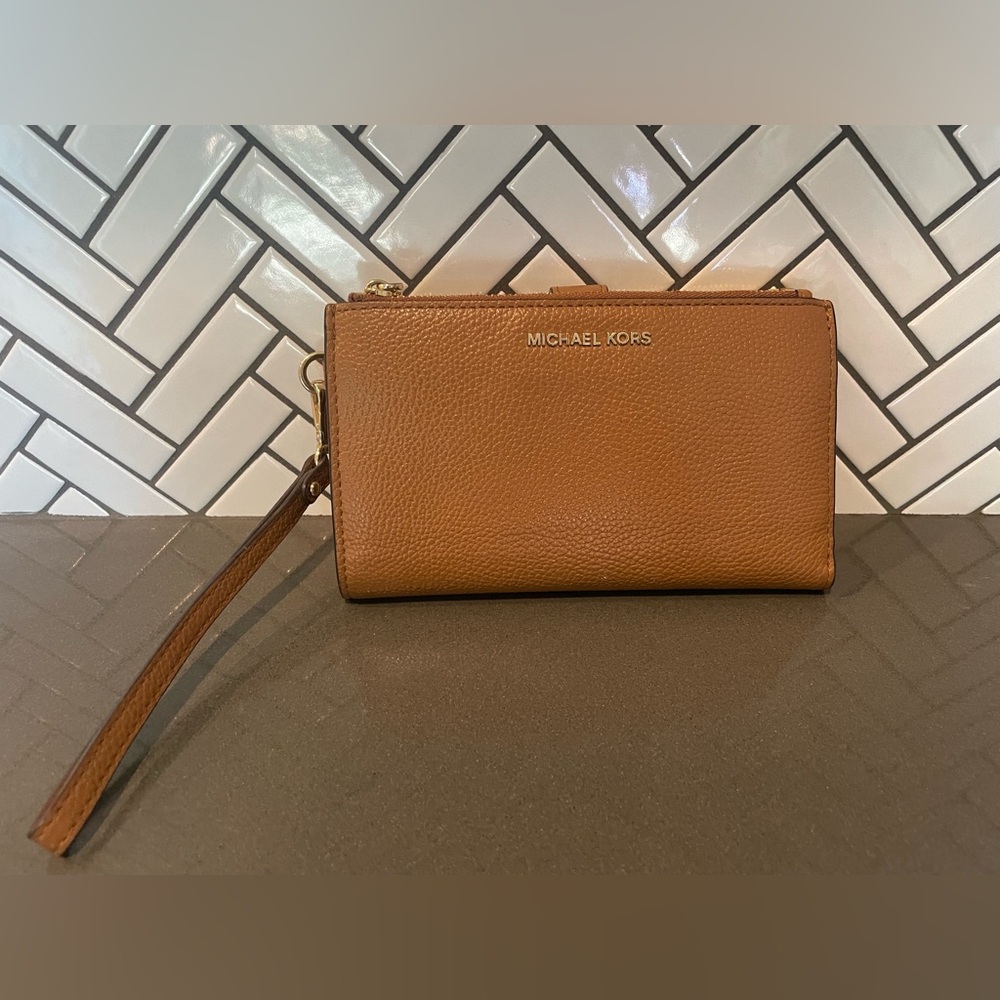 Michael Kors Wristlet